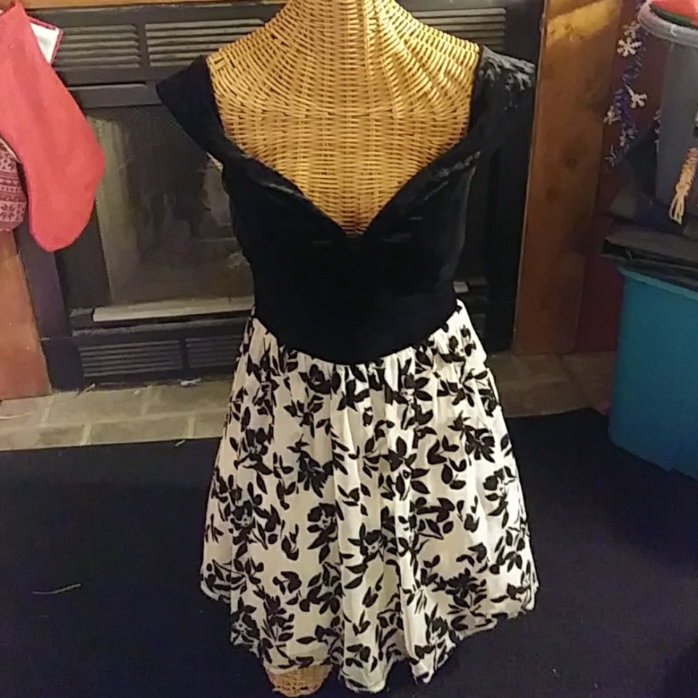 Dress Jodi Kristopher